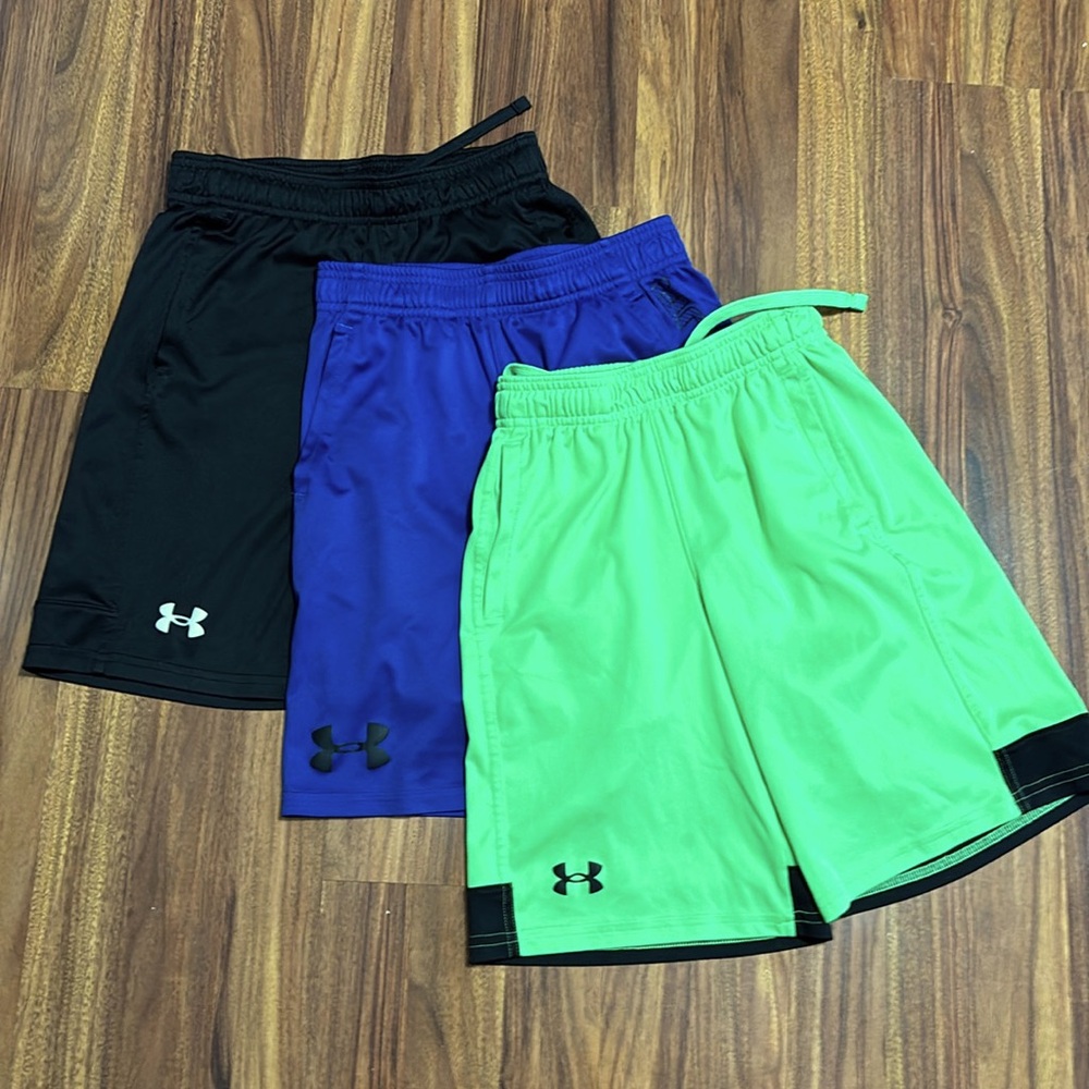 Boys Under Armour Shorts Bundle - size YM
